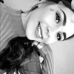 Meet your Posher, Evelyn